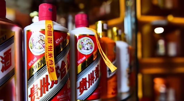 “中国4大名酒”有哪些？你喝过几种呢？原来白酒还能这么排名