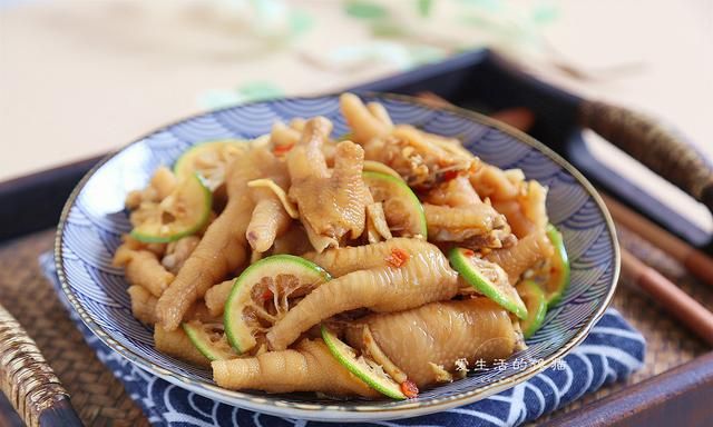 饭店不外传的凉拌鸡爪，不腥又解腻，爽口开胃，学会不用买了