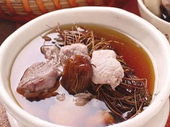 这味岭南常见草药，煲汤可清热解毒、疏肝止痛