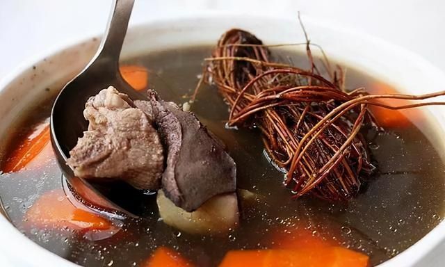 这味岭南常见草药，煲汤可清热解毒、疏肝止痛