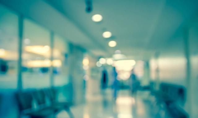 资深老医生透露：去看病带这3样东西，省钱又省心