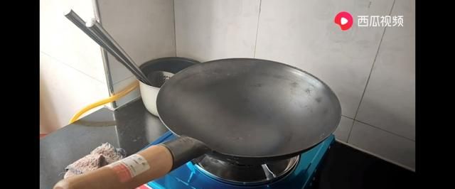 家用铁锅怎么养护图1
