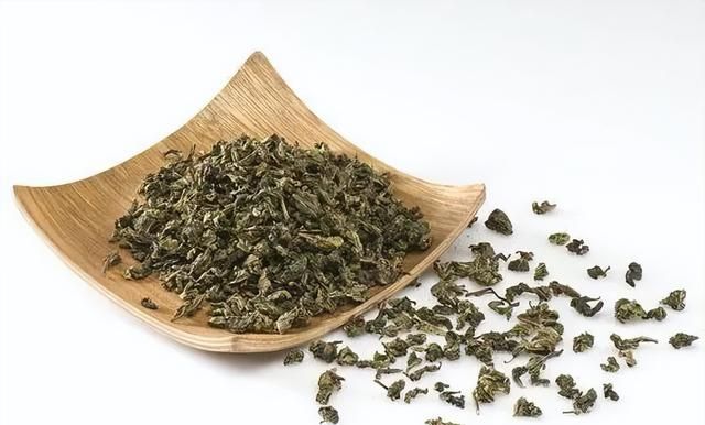 进来喝茶！三种适合秋季喝的茶，快来了解一下→