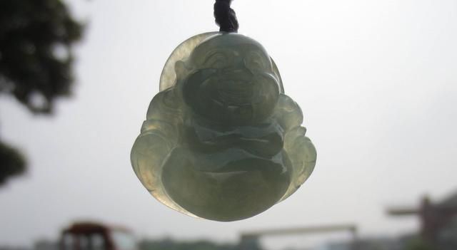 揭秘买玉时，如何辨别玉的好坏