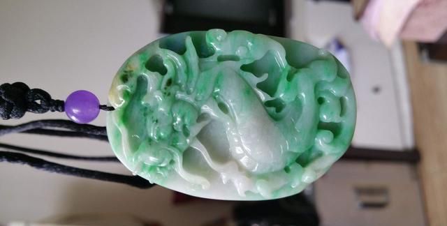 揭秘买玉时，如何辨别玉的好坏