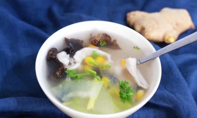 别光顾着吃饭，三伏天得来一道汤，开胃清暑，成本不到10块钱