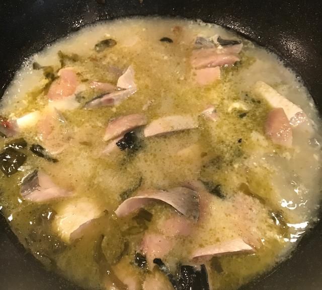 在家里怎么做酸菜鱼火锅图13