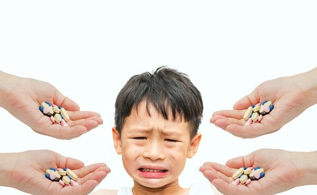 羌活：出自《神农本草经》；发散风寒，祛风湿，止痛