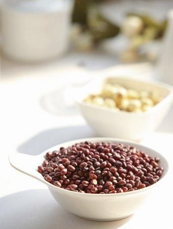养心补血健脾胃 秋季食疗养生必知常吃红豆的五大好处