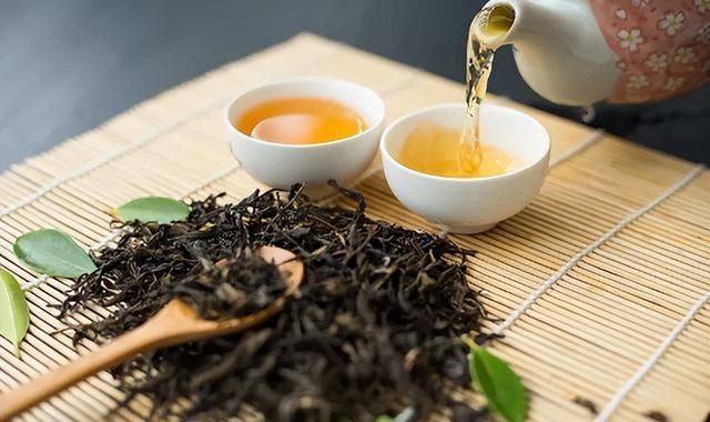 7月“伏补”，这5种“高钾茶”要常喝，清凉又营养，舒坦度苦夏