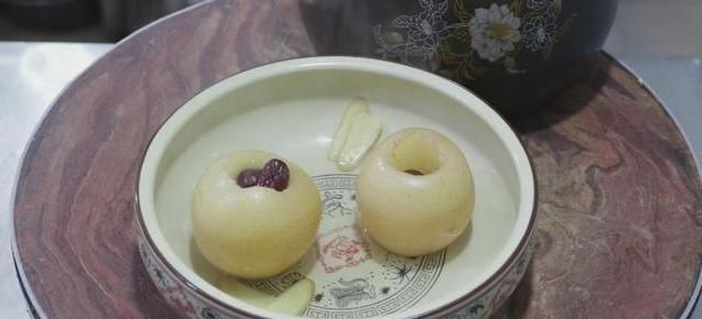 庄主教学每天一道菜，冰糖炖雪梨的做法，润肺止咳也好吃
