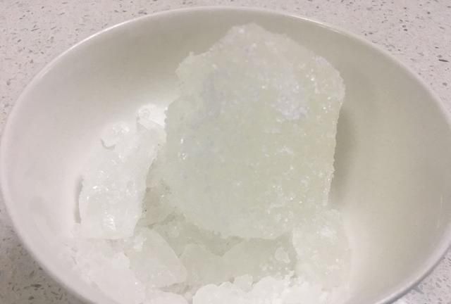 清肺美容的红枣银耳汤