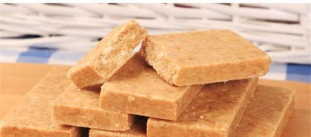 压缩饼干和普通饼干有什么区别？究竟压了多少料？今天总算明白了