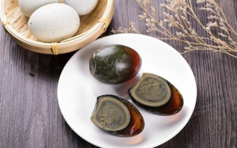 吃皮蛋有害吗,吃沙皮蛋有害吗