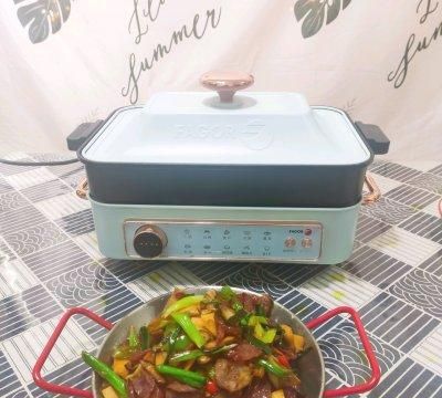 中国十大传统名菜腊味合蒸之腊味菌菇合炒