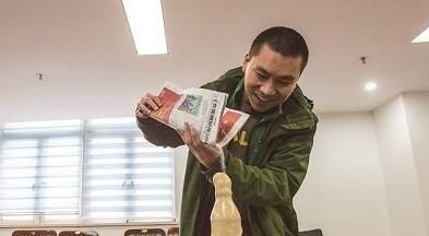 可乐加薄荷糖等于喷泉？这个实验有点意思