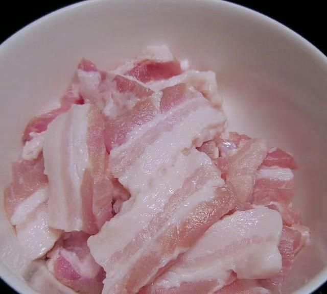 腊肉和干茶树菇怎么做才好吃图3