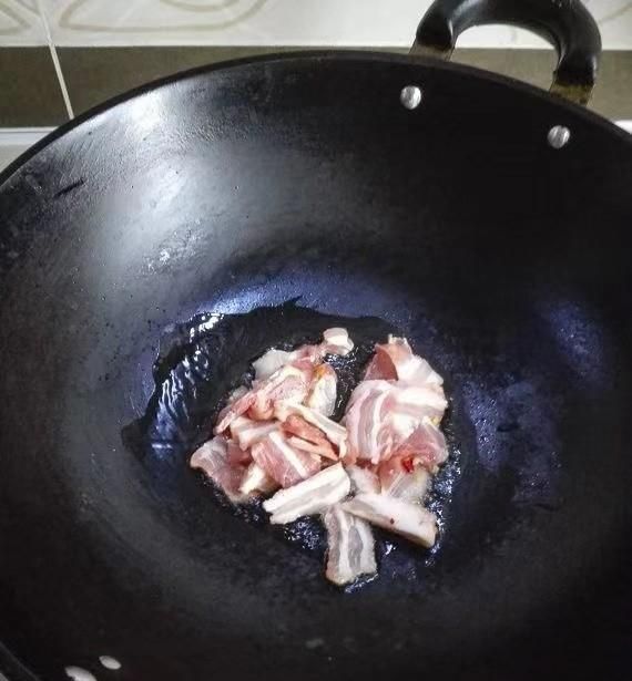 腊肉和干茶树菇怎么做才好吃图4