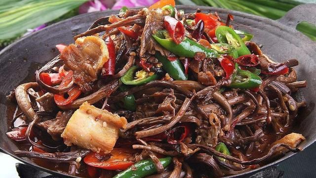 腊肉和干茶树菇怎么做才好吃图5
