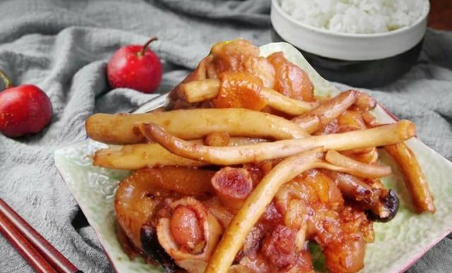 腊肉和干茶树菇怎么做才好吃图7