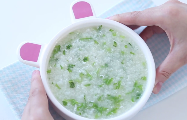 分享一款银鱼生菜粥，鲜香味美，营养丰富，孩子爱吃的早餐粥羹