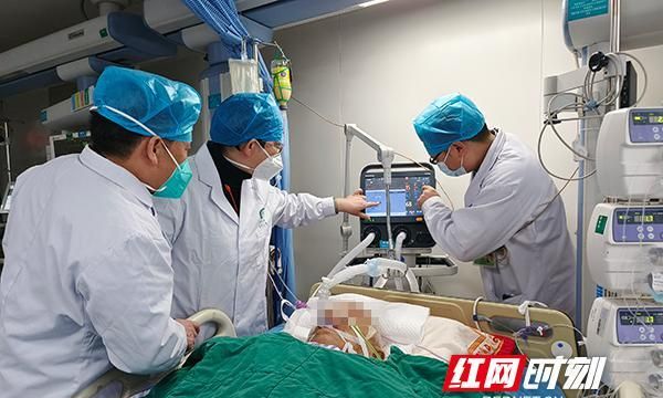 春节期间湖南组织专家巡诊会诊 为全省重症救治保驾护航