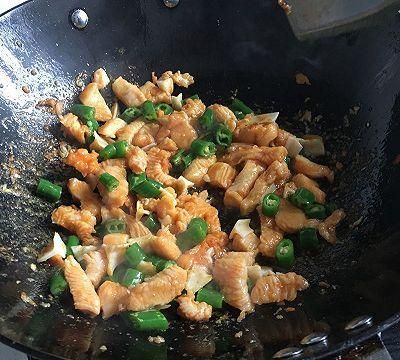 无法忘记这味道，骨肉相连除了油炸烧烤还可以这么做