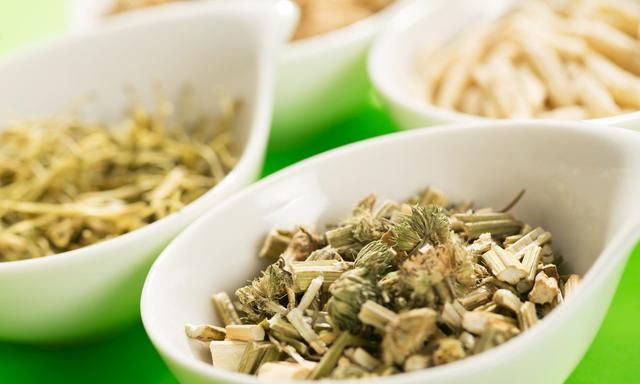 毛冬青与益母草在心衰中的应用