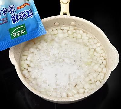 瑶柱冬茸羹健康营养、不油不腻，一家人晚饭吃真舒服