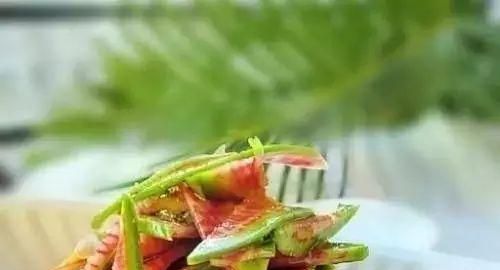 连皮带肉吃了它降压又降脂，还能治多种疼痛，太实用了