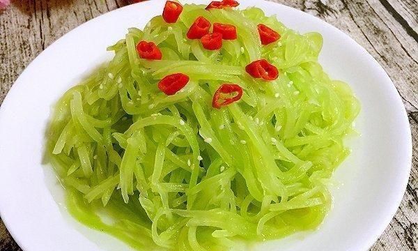 凉拌莴苣怎么做才更好吃(凉拌莴苣怎么做好)图8