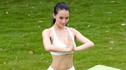 除了丰胸，女人常吃它，让乳房一大再大！（文末送秘方）