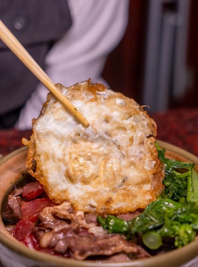 飘香四溢！这间煲仔饭，东莞街坊一吃就是36年