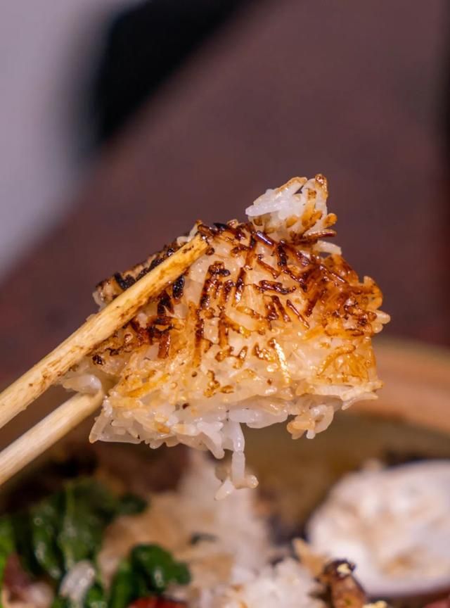 飘香四溢！这间煲仔饭，东莞街坊一吃就是36年