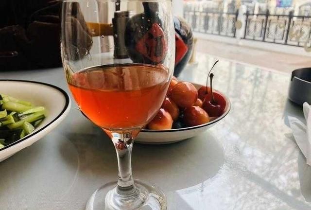 四季不同酿酒，最不能缺少夏天的杨梅酒