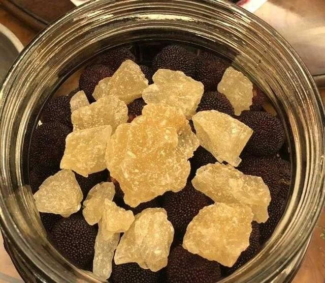 四季不同酿酒，最不能缺少夏天的杨梅酒