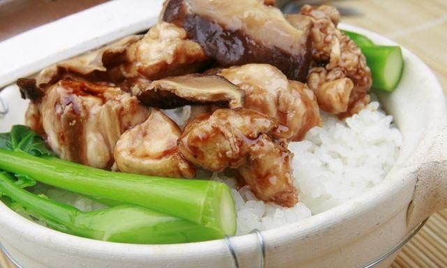 广式煲仔饭怎么做好吃(广式煲仔饭做法步骤)图5