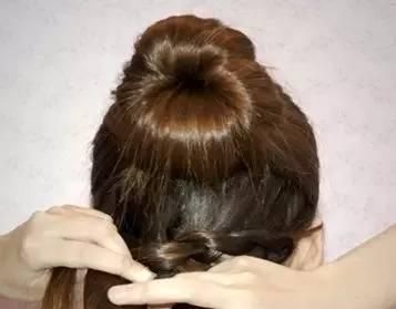 花苞头扎成这样，太漂亮了！