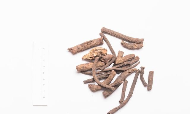 中药美容之赤芍的美容功效及方法