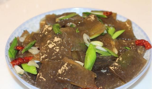 买的焖子怎么做好吃(熟焖子怎么蒸好吃)图1