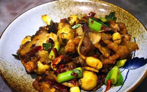 猪肉脆哨怎么做(猪肉脆哨怎么做又香又脆)