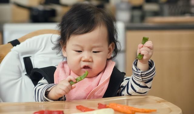 孩子7个月后，添加辅食要注意3点，对孩子的发育有帮助，别不懂