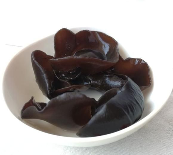 木耳煮多久能熟,木耳煮久了有毒吗能吃吗图1