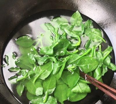 凉拌穿心莲的家常做法，简单快捷又好吃