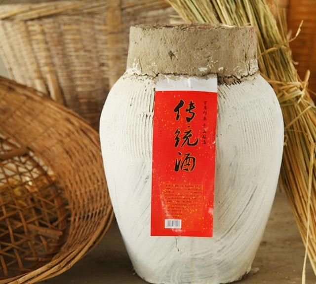 同为中国传统名酒，花雕和黄酒有何不同？行家：差别很大别买错了