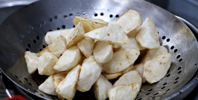 秋天要忌嘴，建议：少吃豆腐和苦瓜，多吃这6样，温润去燥好过秋