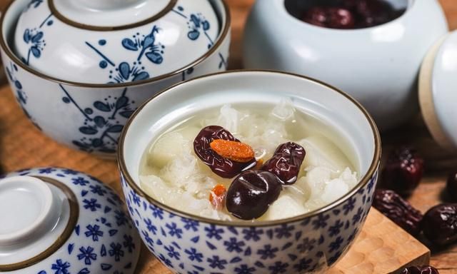 秋天要忌嘴，建议：少吃豆腐和苦瓜，多吃这6样，温润去燥好过秋