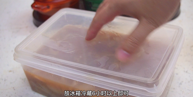 做猪皮冻，猪皮和水的比例是多少？教你正确做法，Q弹爽滑