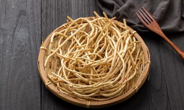 鱼腥草含“马兜铃酸”，伤肝、伤肾还致癌？经常吃到底会怎样？