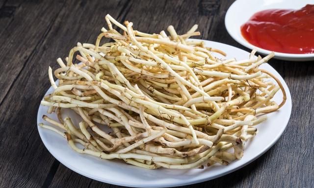 鱼腥草含“马兜铃酸”，伤肝、伤肾还致癌？经常吃到底会怎样？